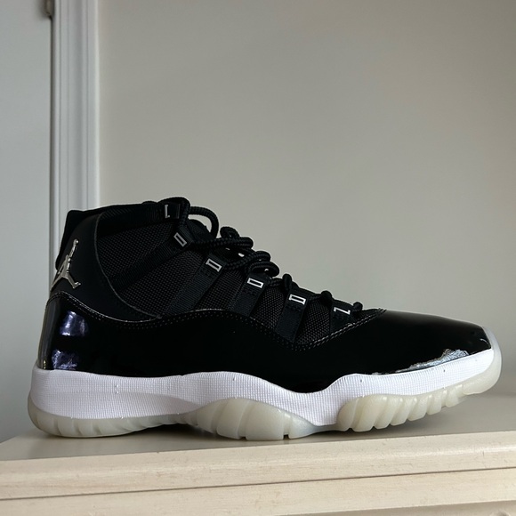 Jordan 11 Retro - Picture 12 of 14